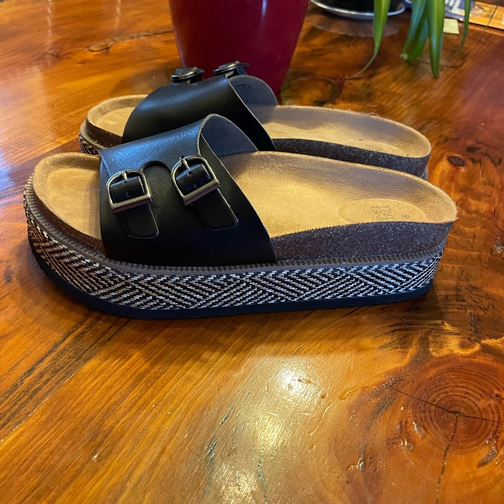 Time and Tru Black and Tan Platform Sandals